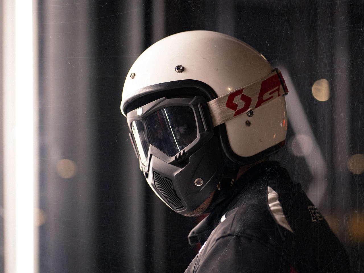 日税金鼎长和平：凹凸曼app官方详情下载教程